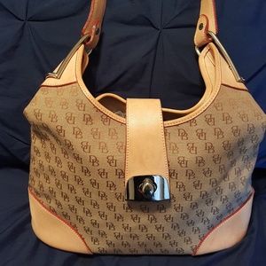 Dooney & Bourke purse